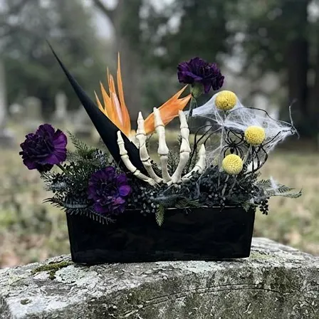 Spooky Stems: Creepy-Chic Halloween Floral Workshop