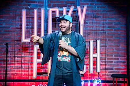 Antwerp en Español #4 - Show de comedia stand-up con Chadmax de México