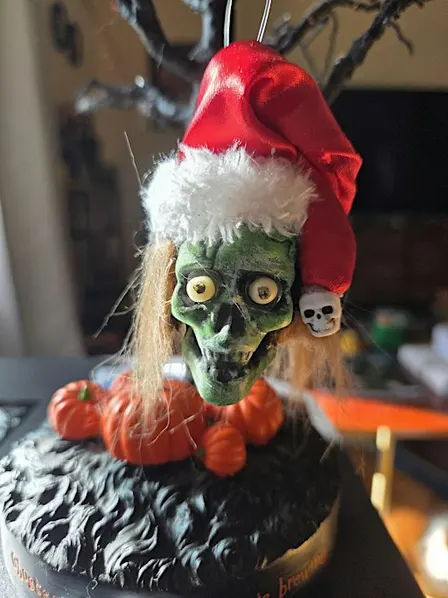 Creeptastic Holiday Ornaments Class