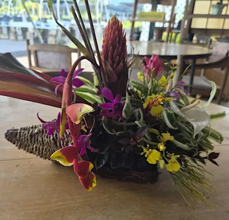 Holiday Flower Arrangement Workshop