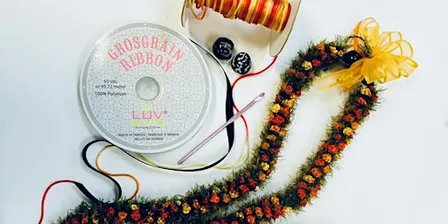 Crochet Rosette Lei - Pearl City
