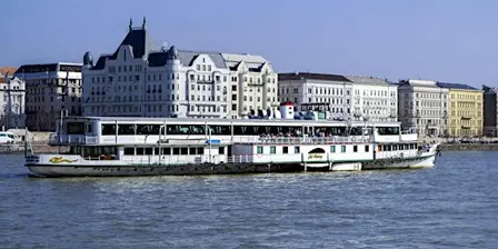 Budapest: Daytime Cruise with optional Drinks
