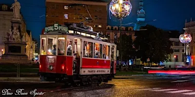 Luci, binari e storia: la magia di Torino dal finestrino di un tram storico