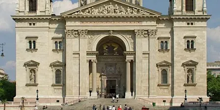 Budapest: Visit the St. Stephen's Basilica with optional Terrace entry