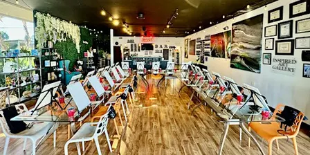PAINT WINE EXPERIENCE: LIGHTHOUSE