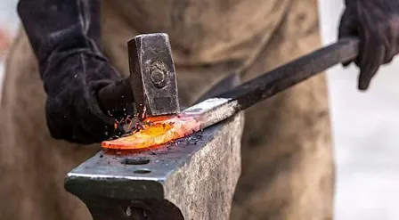 EXPERIENCE BLACKSMITH CLASS