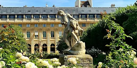 Atelier dessin et balade culturelle  au Palais Royal