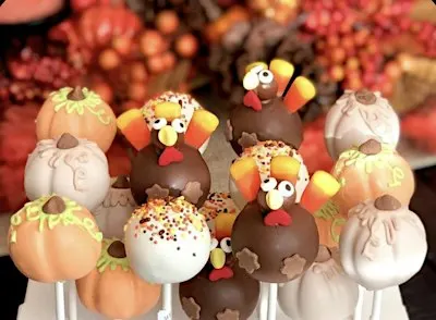 Thanksgiving Mommy & Me Cake Pop Decorating Workshop