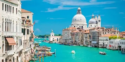 Unravel the secrets of Venice with an engaging outdoor escape game!
