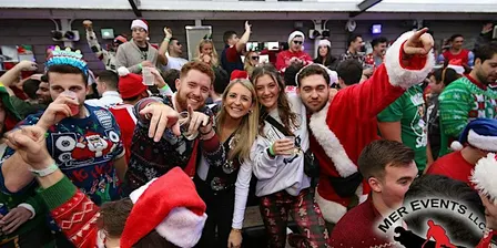 PITTSBURGH Santa BAR Crawl
