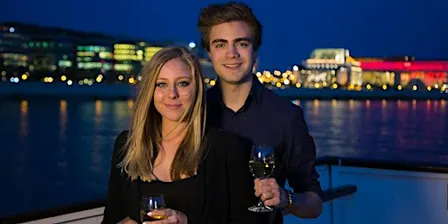 Budapest: Evening Sightseeing Cruise with Audioguide