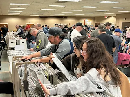 VINYL RECORD HEAVEN! Howard County Record Riot! Sat Nov 28th 10 AM-4 PM