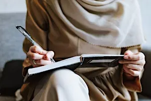 Therapeutic Creative Writing Group: "The Art of the Fall"