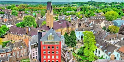 Crack the codes of Maastricht with our thrilling outdoor escape game!