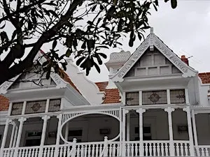 Walking Tour: City of Pubs