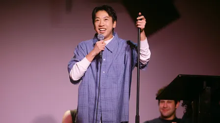 James Tom Goes on a Mini-Tour, Casual Style