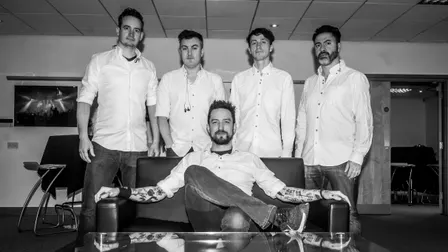 Frank Turner & The Sleeping Souls: Road To Lost Evenings Ix