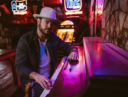 WMOT Finally Friday featuring Skylar Gregg ,  Wade Bowen &  EG Vines