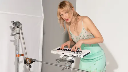 ANGÈLE - INSTINCT TOUR