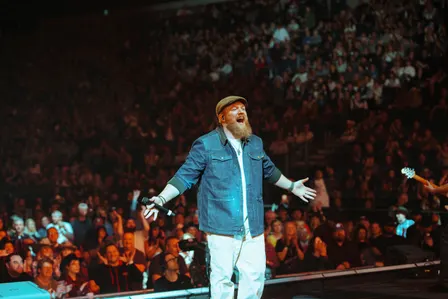 TYLER BRADEN - Wild At Heart Tour with Special Guest Clayton Mullen