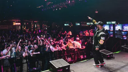 Cozy Worldwide - 21+