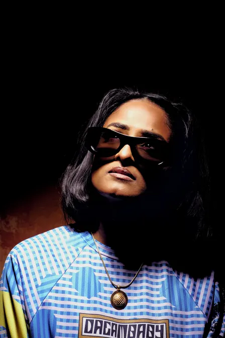 Priya Ragu [LIVE]