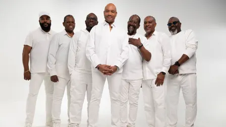 WDAS Presents MAZE - Dressed in All White: The Homecoming