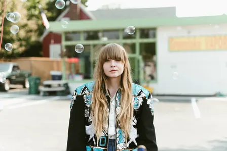COURTNEY MARIE ANDREWS (USA)