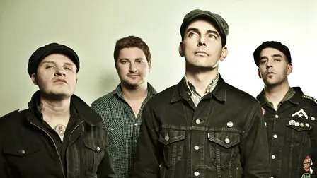 Street Dogs: Wreck The Halls