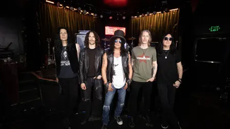 SLASH ft. Myles Kennedy and The Conspirators - Flying Blind World Tour