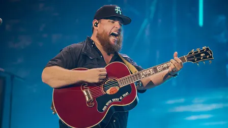 Luke Combs w/ Treaty Oak Revival