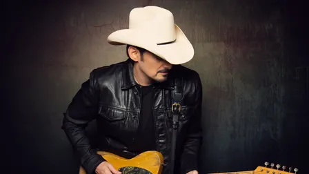 BRAD PAISLEY LIVE