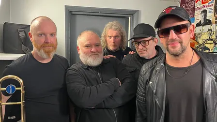 Dodgy (Free Peace Sweet 30th anniversary tour) + The Icicle Works