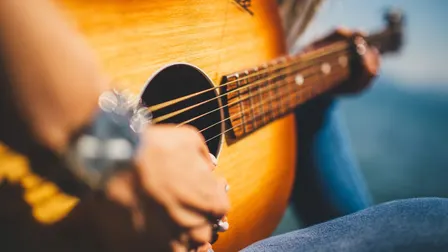 An Evening with Elles Bailey