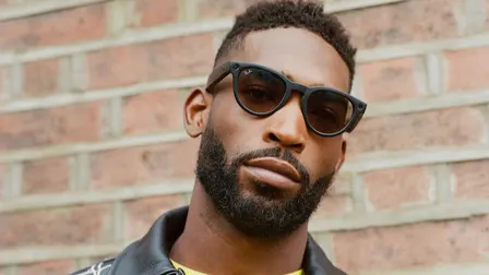 16/11 TINIE TEMPAH | DEBASER STRAND